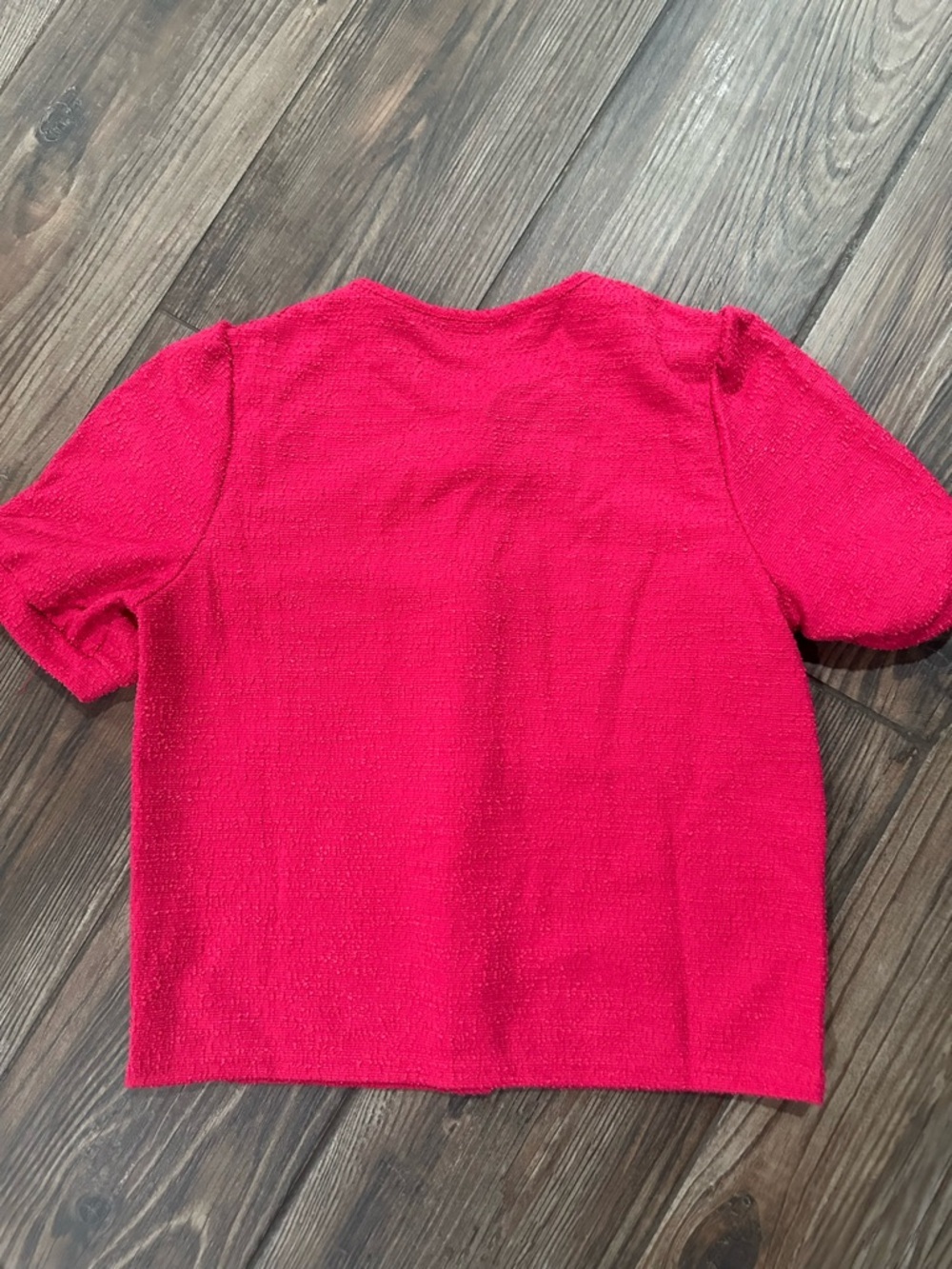 Pearl-Button Textured Puff Short Sleeve Blouse in Rose Pink - Picture 4 of 8